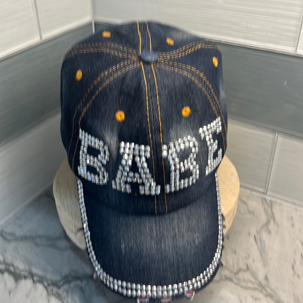 Jean Womens cap rhinestones emblemishment